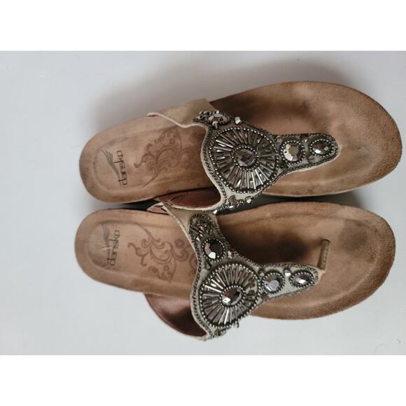 Dansko Pamela Light Gray Nubuck Jeweled Thong Sandals Size EU 38 - Picture 2 of 9